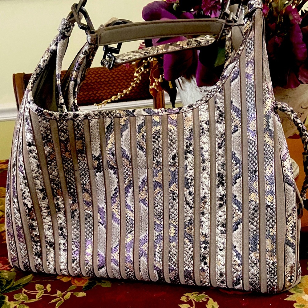 Beautiful Donna Karen purse🍄